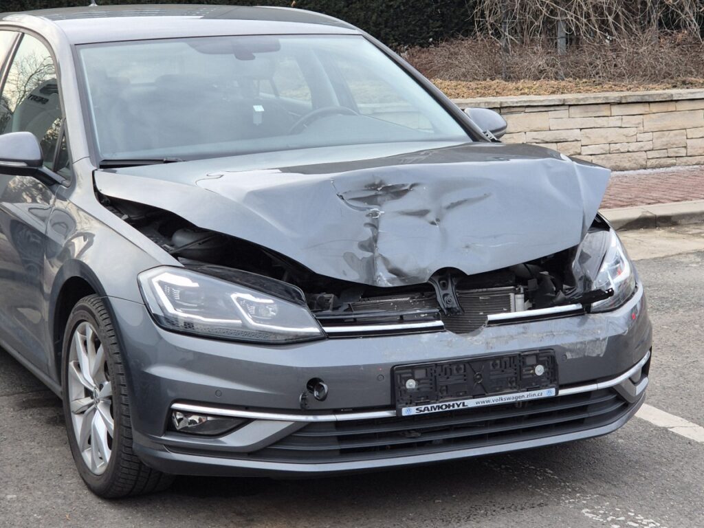 golf_crash